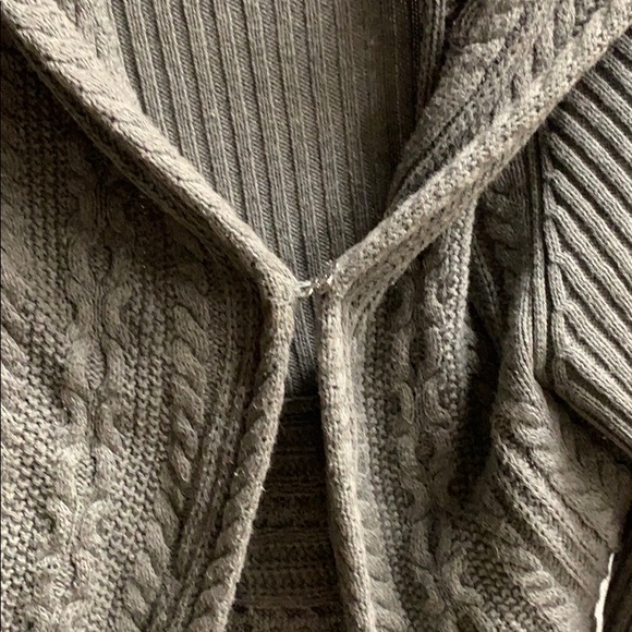 Sweater - Picture 4 of 5